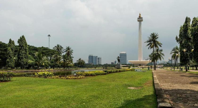 Blue Sky Hotel Petamburan Jakarta Exterior foto